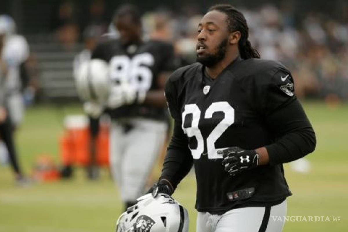 Se cae canje de P.J. Hall con Raiders