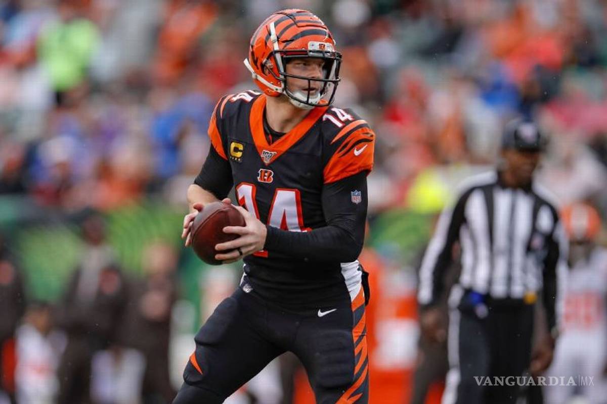 Los Cowboys firmaron al QB Andy Dalton