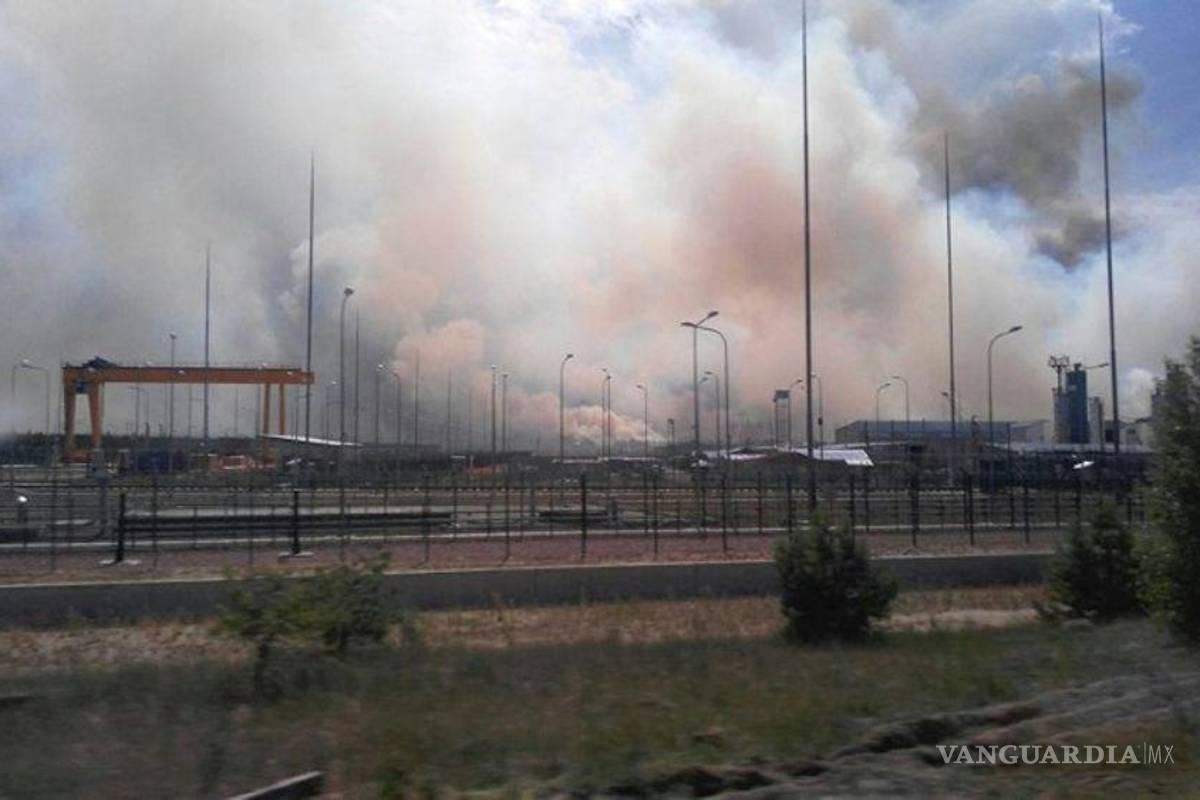 Apagan incendio en central nuclear de Zaporiyia, Ucrania; descartan liberación de radiación