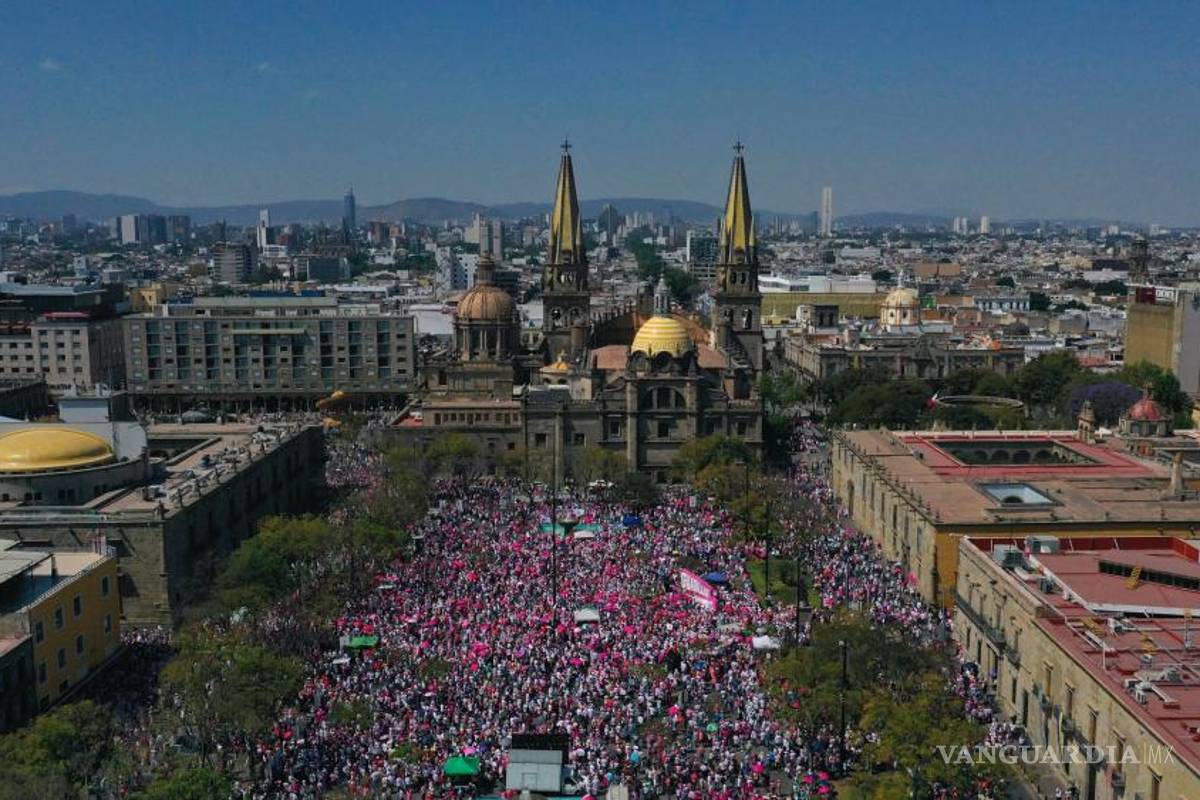 Así toman las calles y plazas miles de mexicanos para defender al INE (Fotos)
