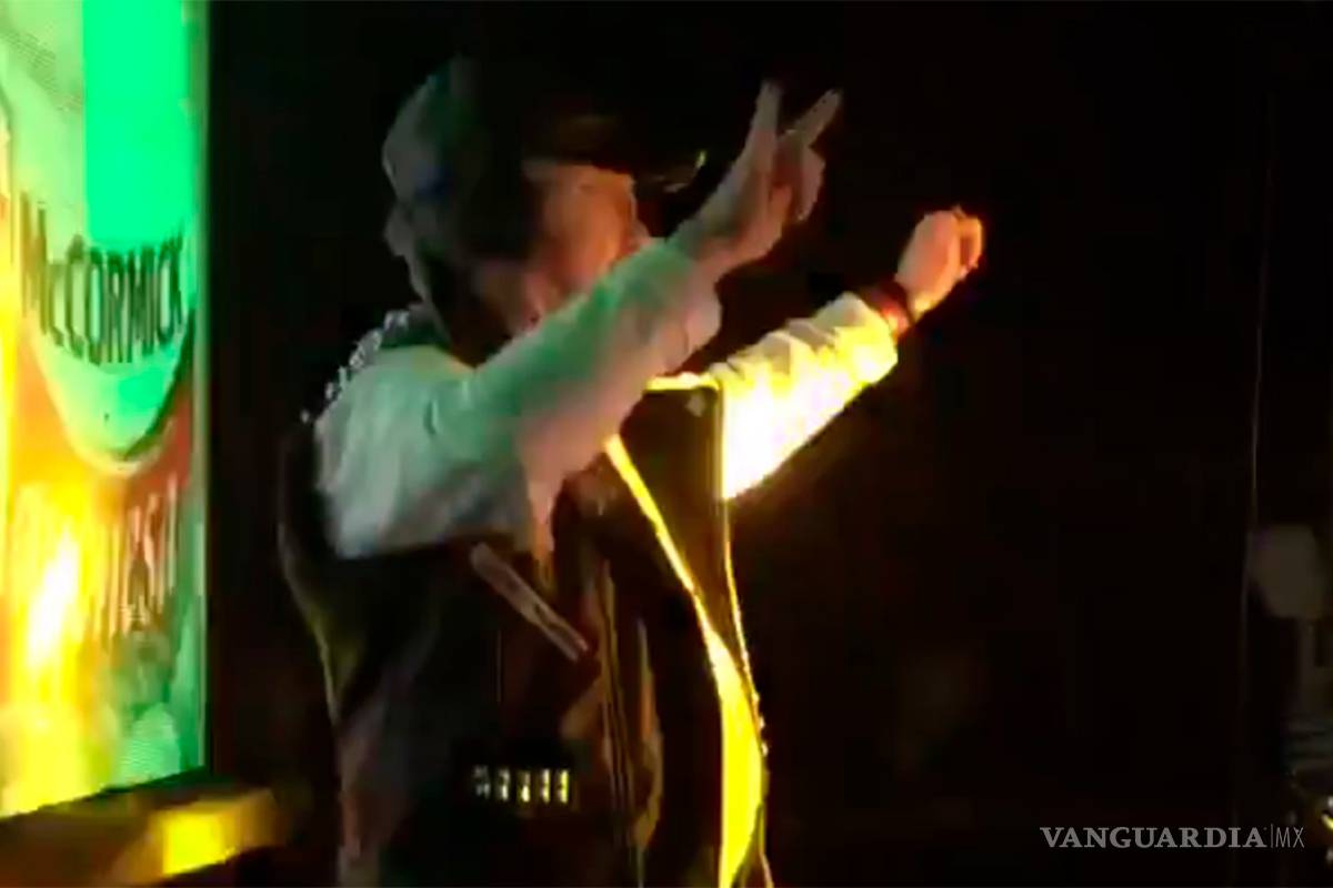 Pedrito Sola &quot;mezcla&quot; la mayonesa en su debut como DJ