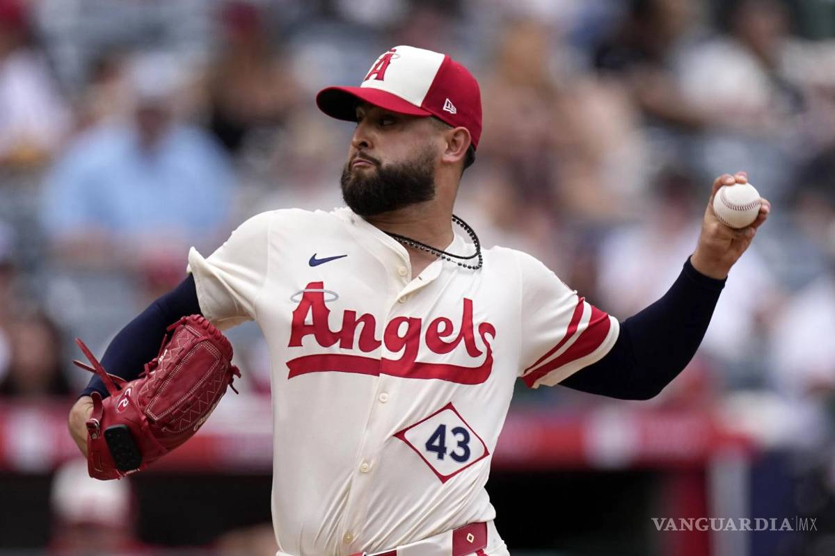 Red Sox contrata al lanzador mexicano Patrick Sandoval por 328.5 millones de pesos