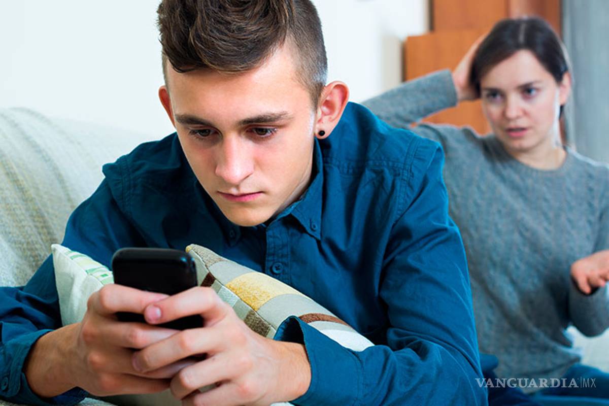 ‘Phubbing’ la adicción al celular