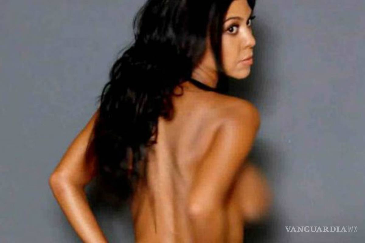 Kourtney, la mayor de las Kardashian, también se desnuda