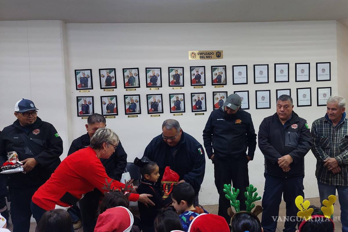 Arranca campaña navideña de Bomberos; buscan llevar un juguete a niñas y niños de escasos recursos