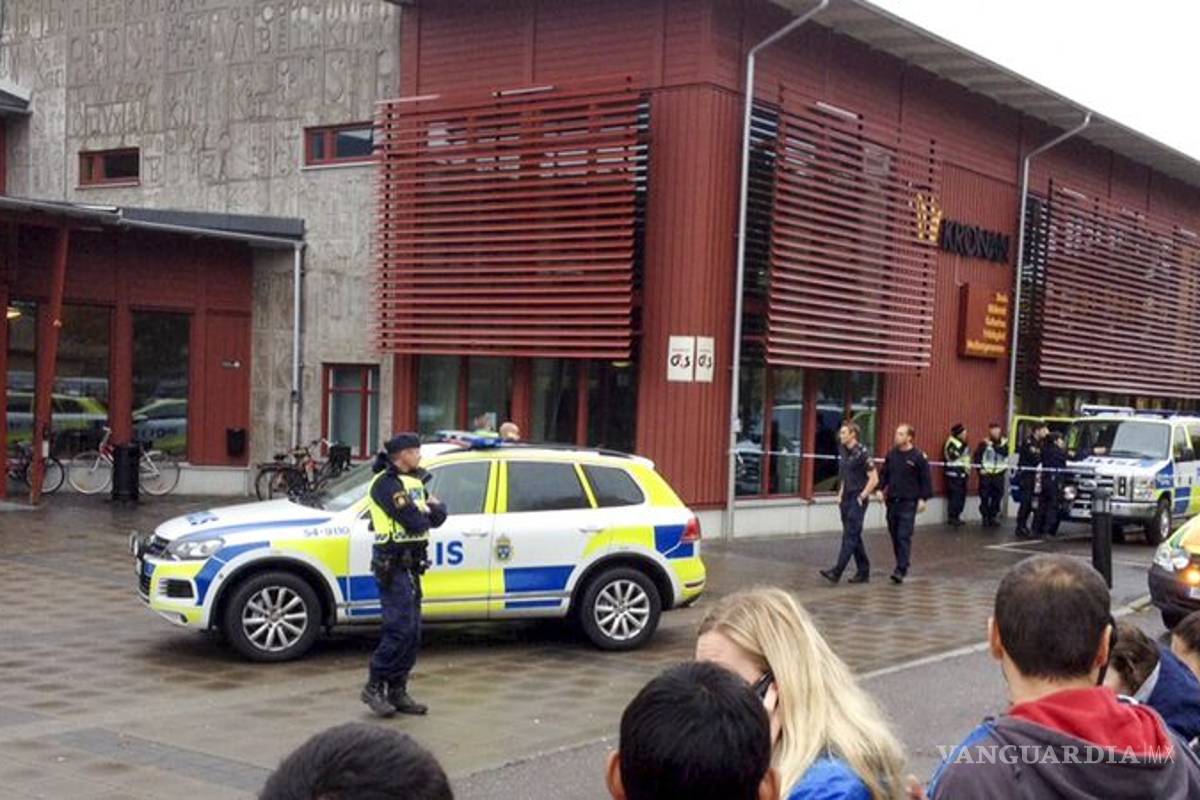Ataque de &quot;Darth Vader&quot; en escuela de Suecia deja un muerto y tres heridos