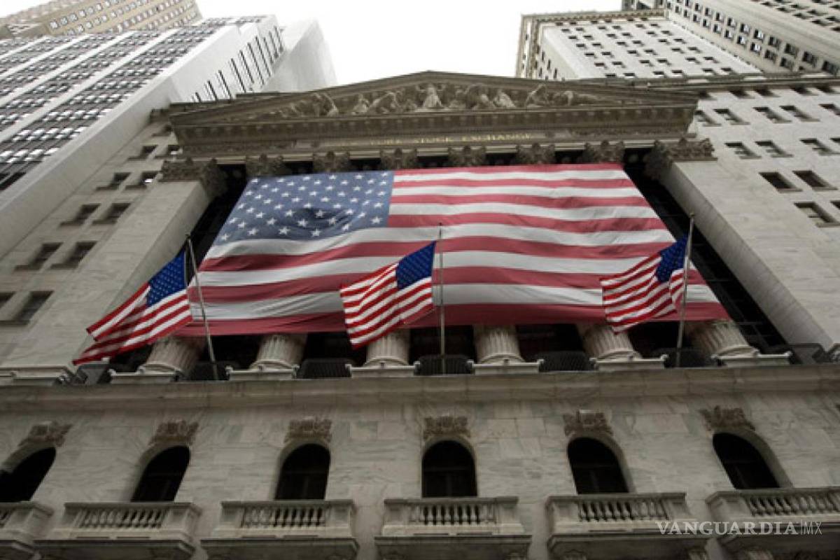 Wall Street cierra la semana bajo la sombra de la incertidumbre