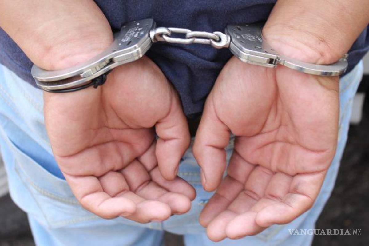 Capturan a dos expolicías presuntamente vinculados al caso Teuchitlán