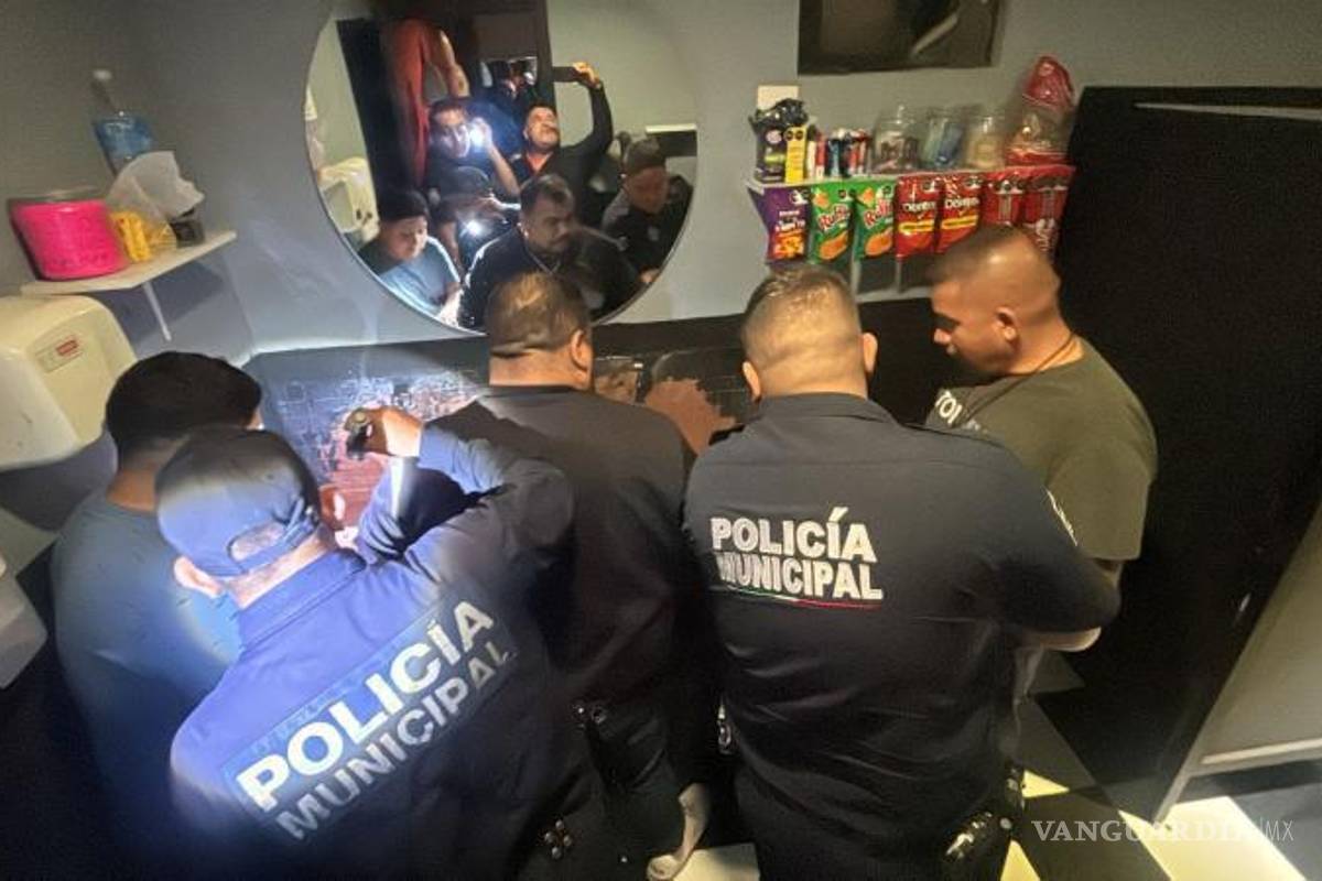 $!La DSPM de Torreón realizó un operativo de revisión en bares y restaurantes para garantizar el cumplimiento de las normativas de seguridad.
