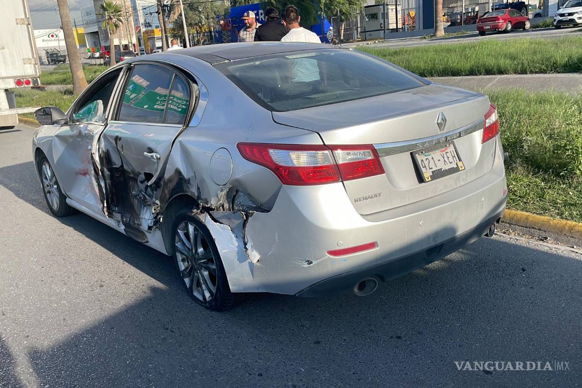 Accidente en Mirasierra deja cuantiosos daños materiales