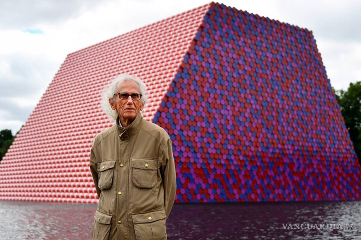 Falleció el artista Christo de causas naturales a los 84 años