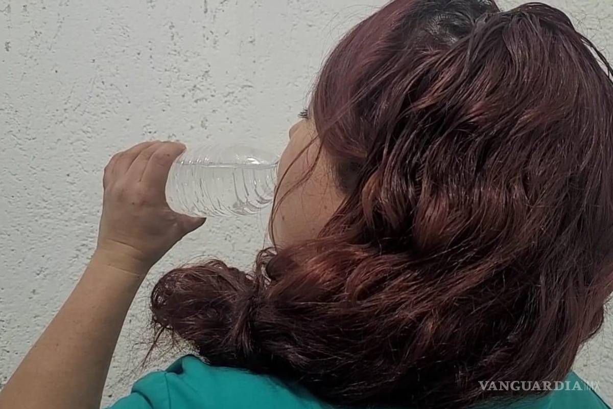 Saltillo: Para hidratarse tome agua; los jugos procesados, bebidas acohólicas o energizantes no funcionan