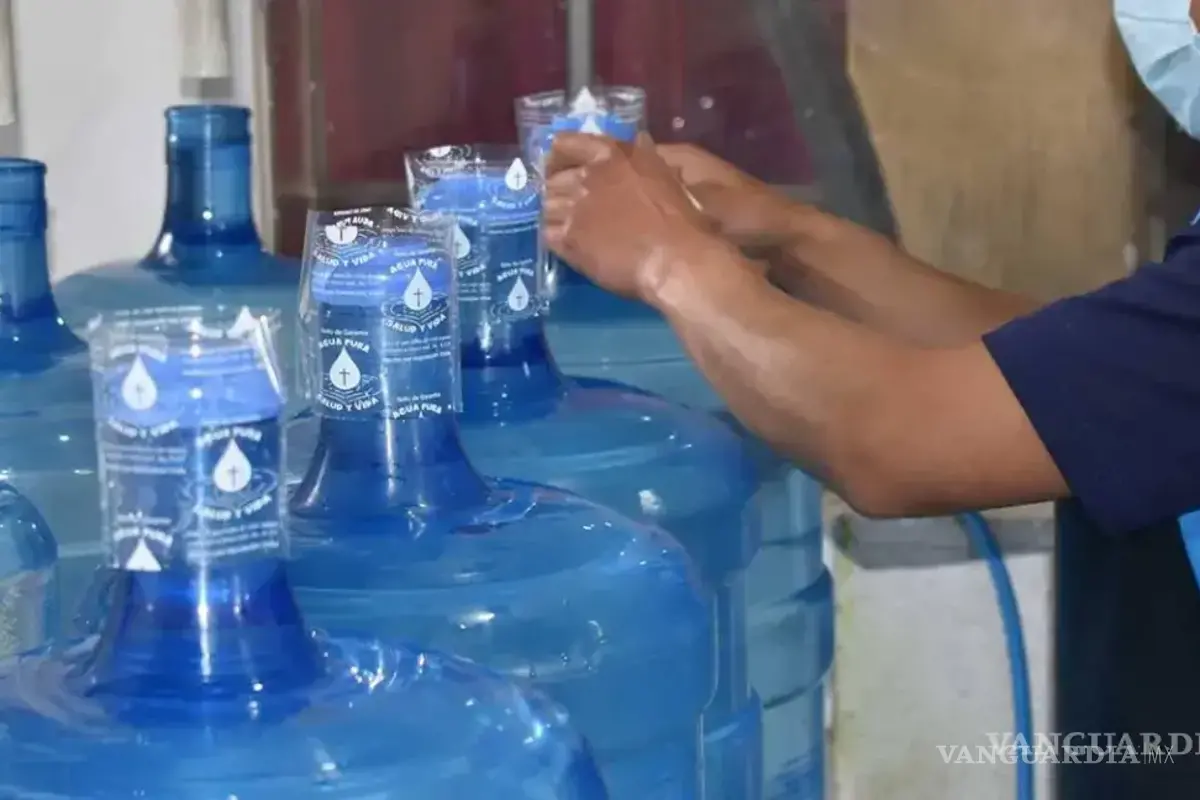 Alerta por larva en garrafón de agua en Piedras Negras; no se ha confirmado reporte oficial