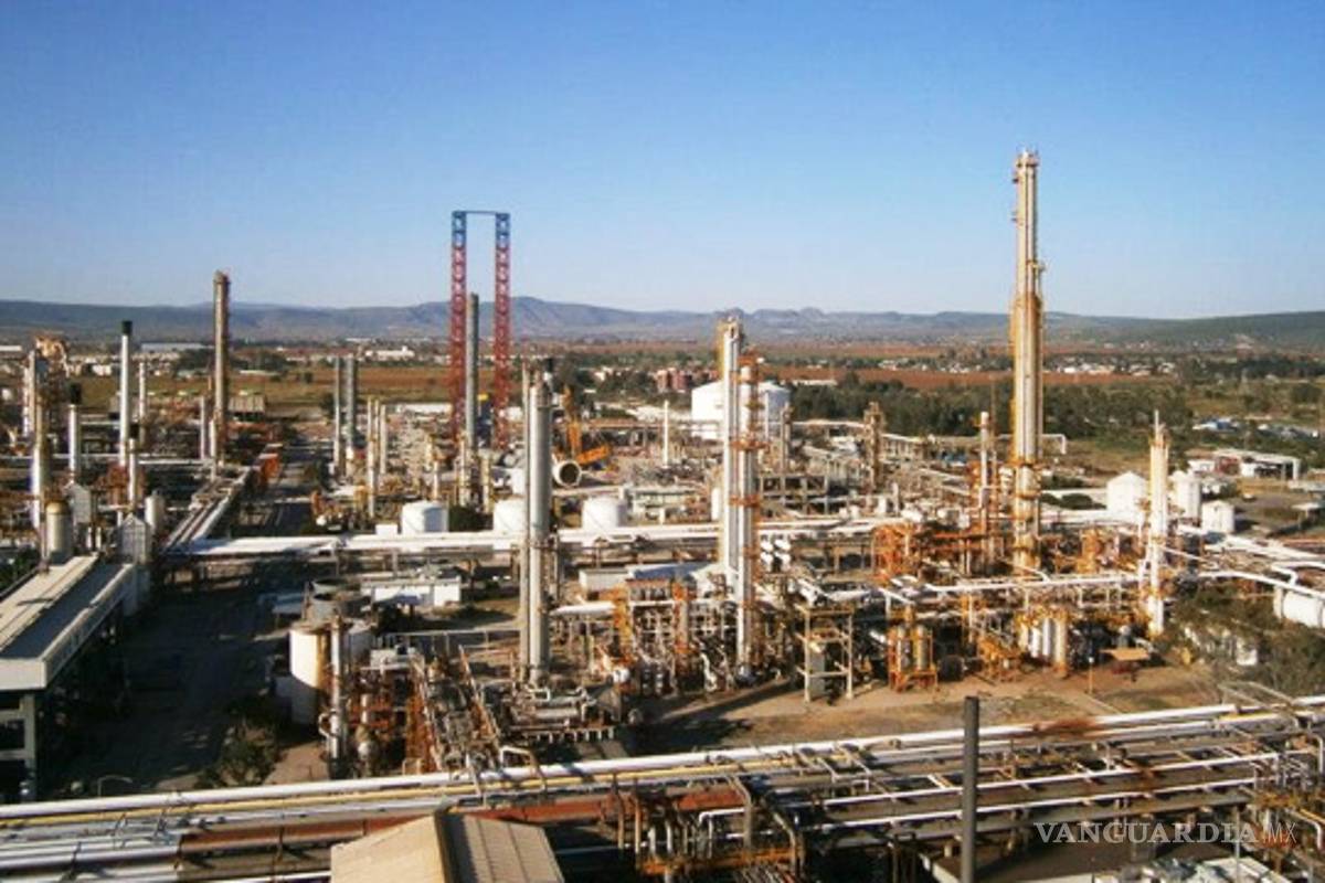 Refinerías sólo trabajan al 40% de su capacidad, denuncian