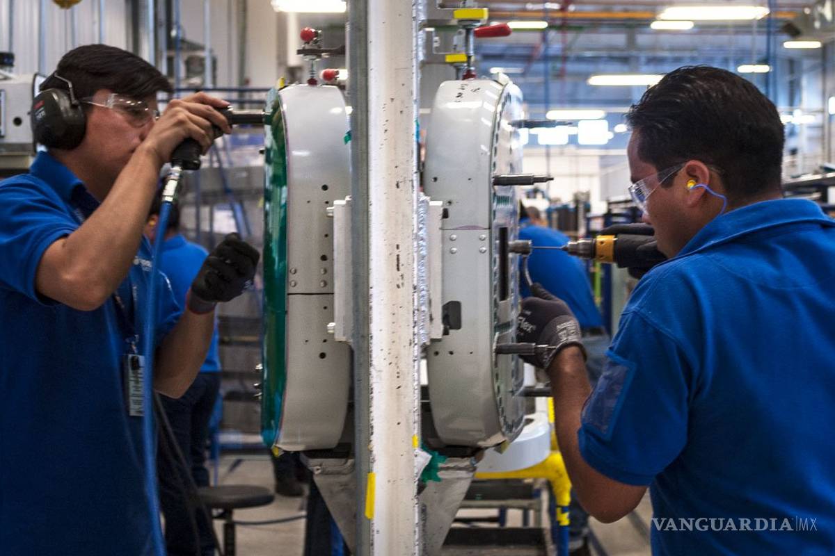 Recortan empresas sueldos hasta el 50%