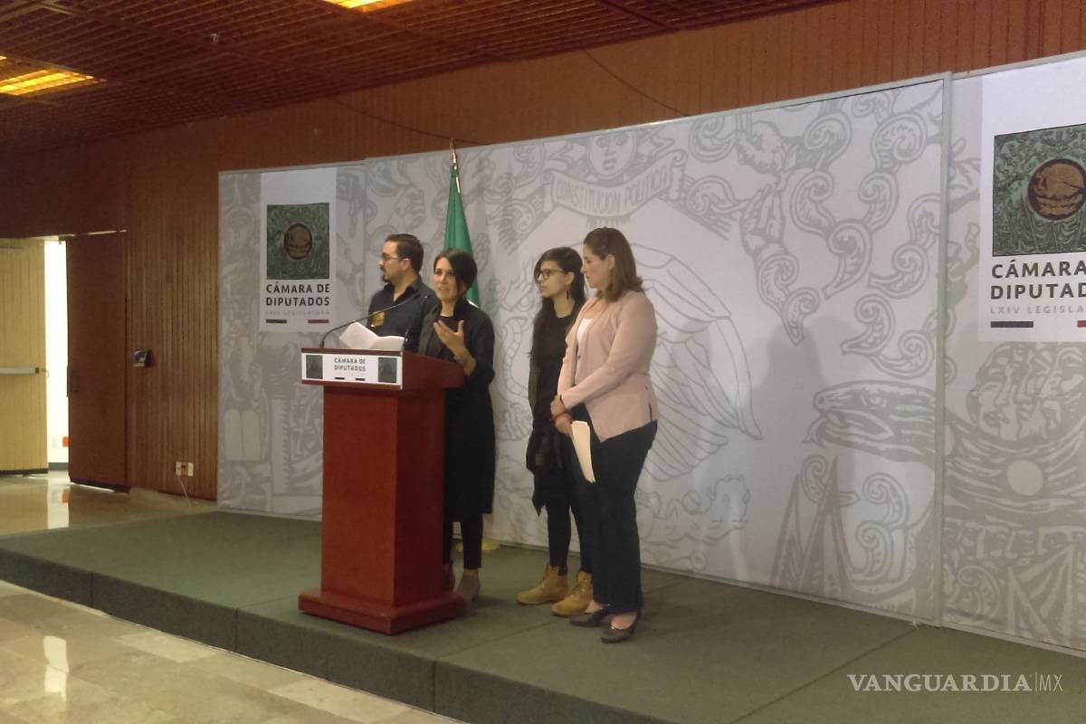 Firma Tatiana Clouthier iniciativa de transparencia en sentencias judiciales