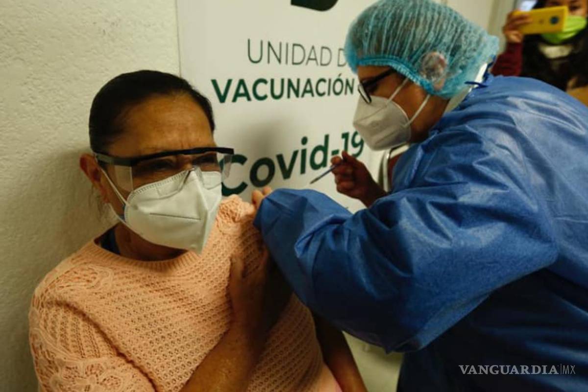 Confirma Gatell que Salud y SEP decidirán en qué estados comenzará vacunación de maestros