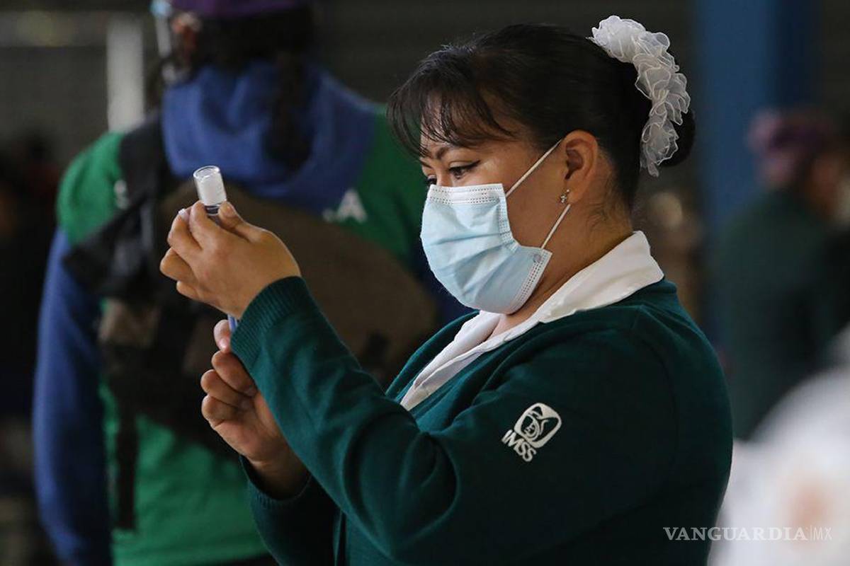 No hay en puerta aplicación de segunda dosis a maestros