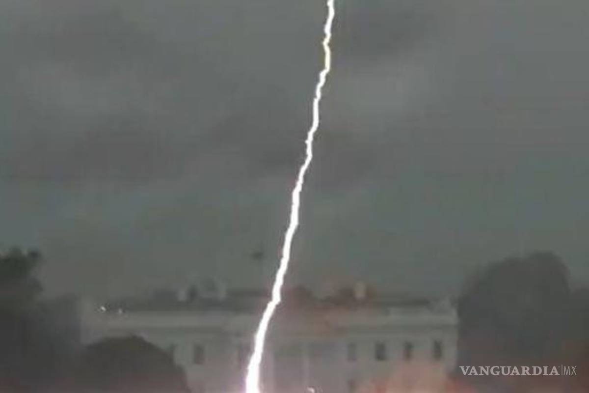 Cae rayo cerca de la Casa Blanca; reportan 4 personas heridas de gravedad