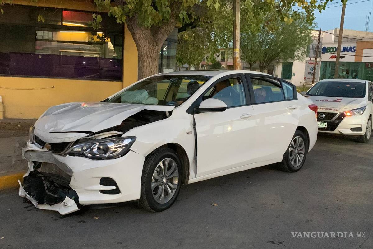 Provocan choque y no se hacen responsables en Saltillo, Policía consigna accidente al MP