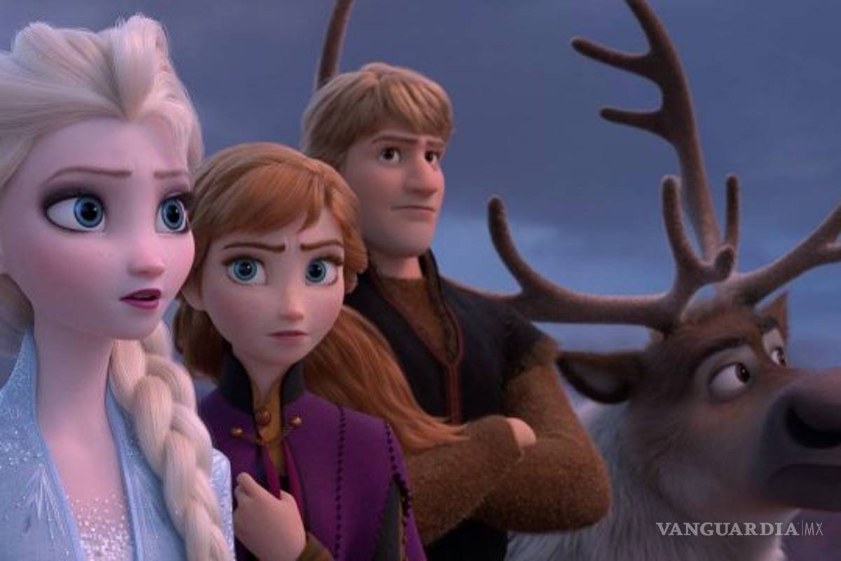 'Las Frozen son lesbianas'; mujer regaña a sus hijas y afirma que 'Disney es del diablo'