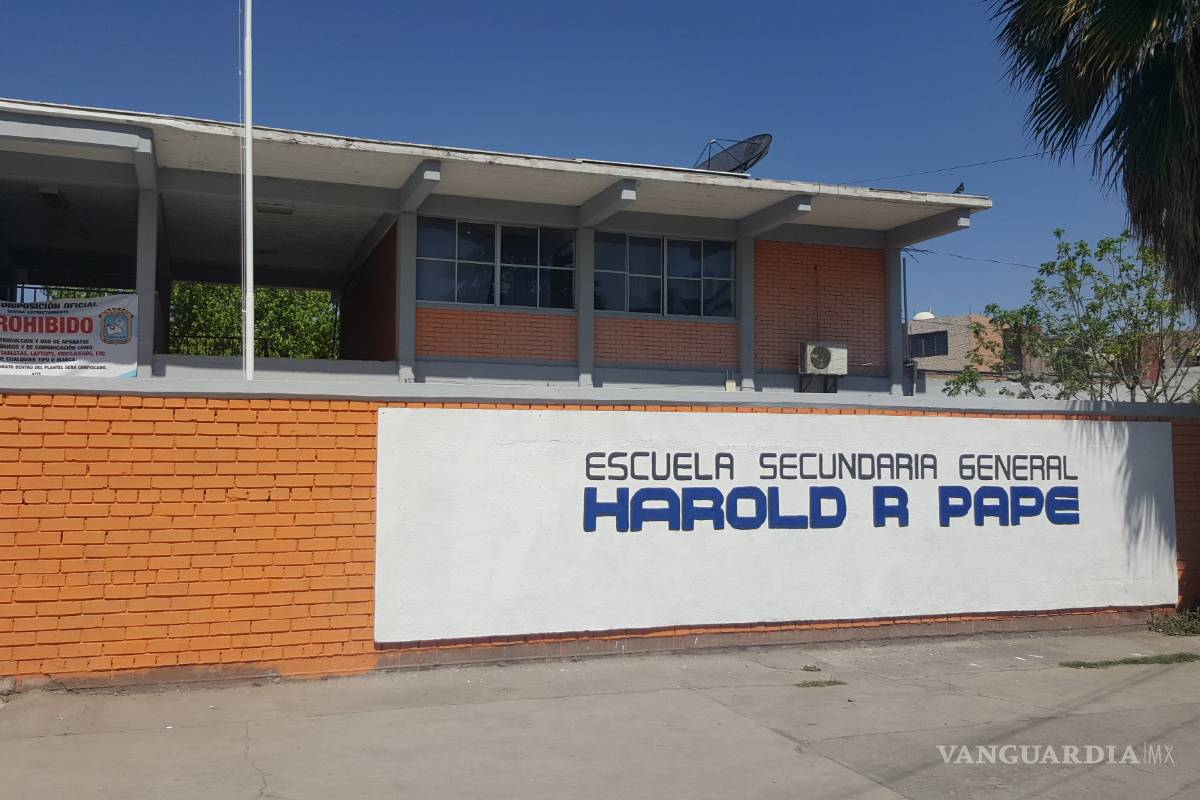 Expulsan a 3 estudiantes de secundaria en Monclova por enviar fotografías a sus compañeros en ropa interior