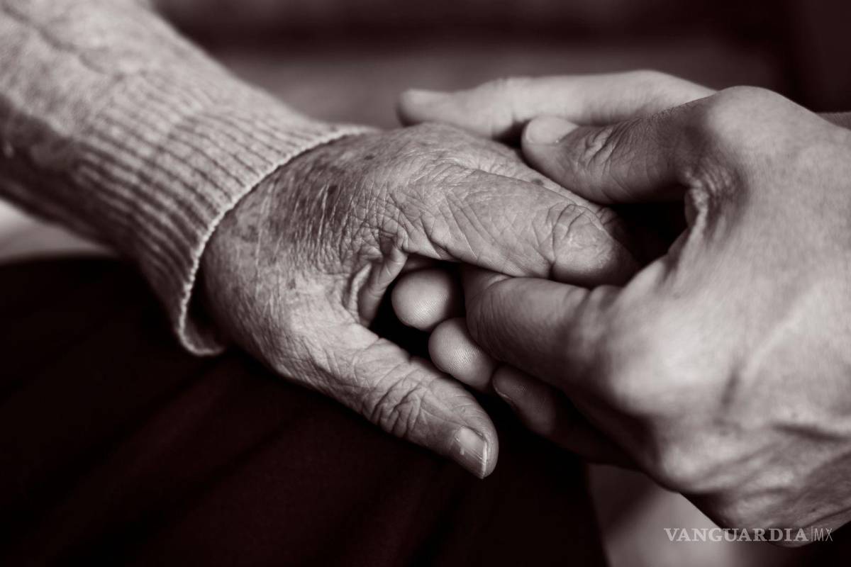 Por ley, plantean apoyar a familiares cuidadores de personas con Alzheimer en Coahuila