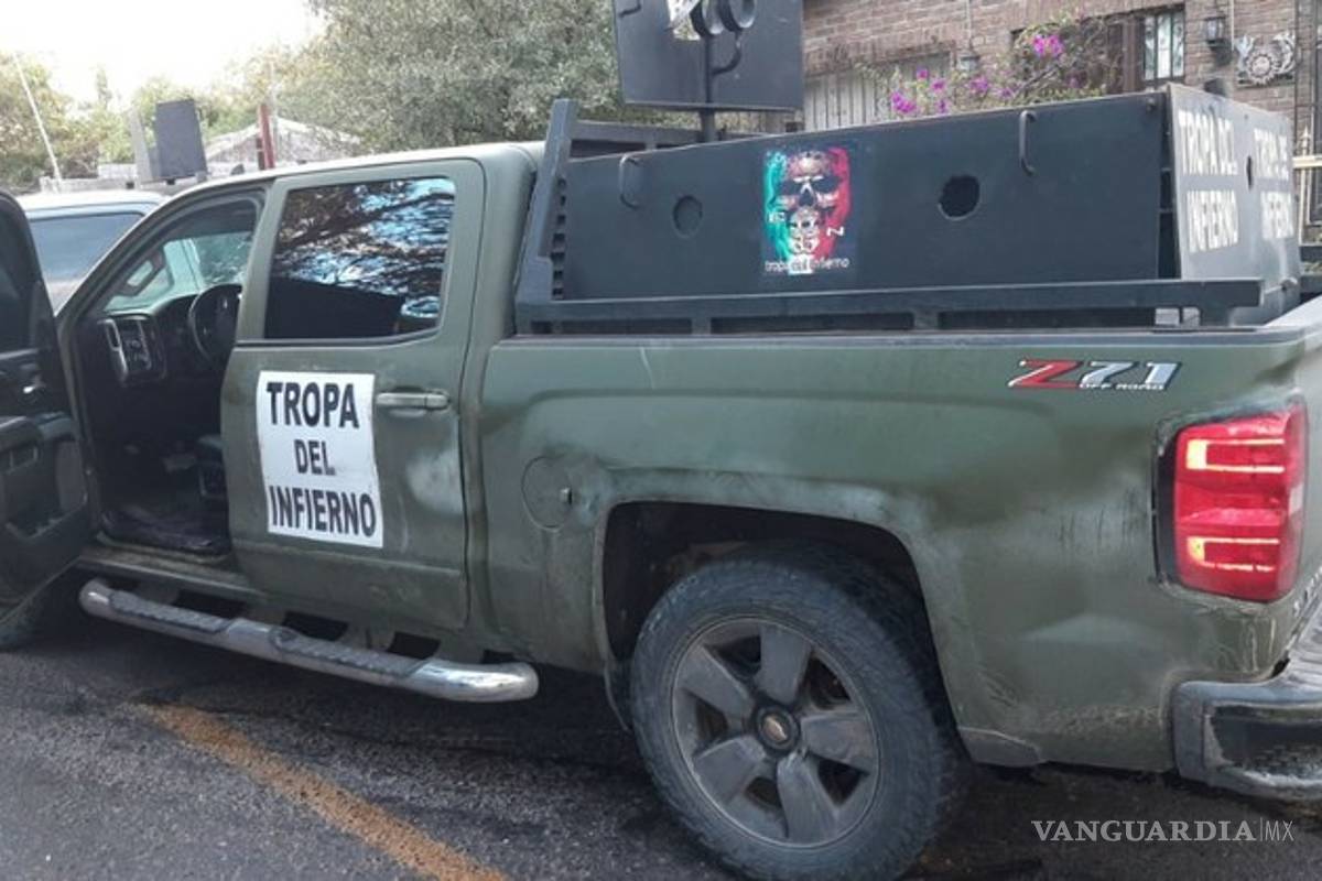 $!'El Brackets'... otro niño sicario de la 'Tropa del Infierno' del Cártel de Noreste se exhibe en camionta blindada (video)
