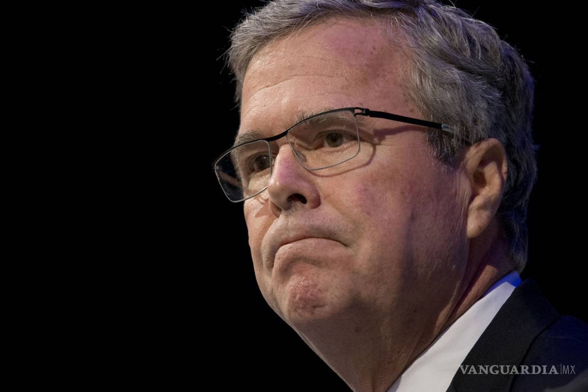 Jeb Bush critica duramente a Trump, es &quot;increíblemente irrespetuoso&quot; dice