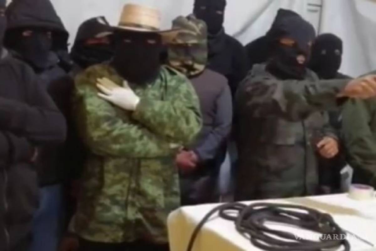 En Puebla encapuchados amenazaron con descuartizar a "mapaches"