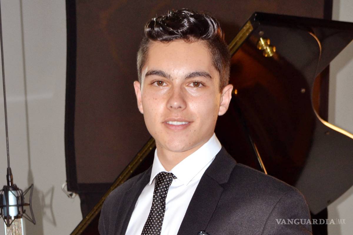 Sergio Mayer afirma que Televisa y TV Azteca están interesados en su hijo