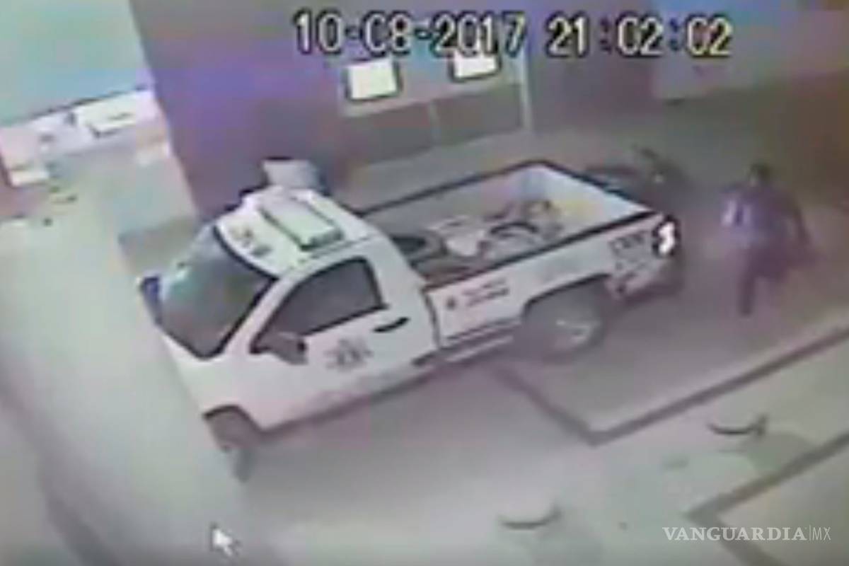 Giran orden de aprehensión a tres policías de Saltillo por la muerte de maestro