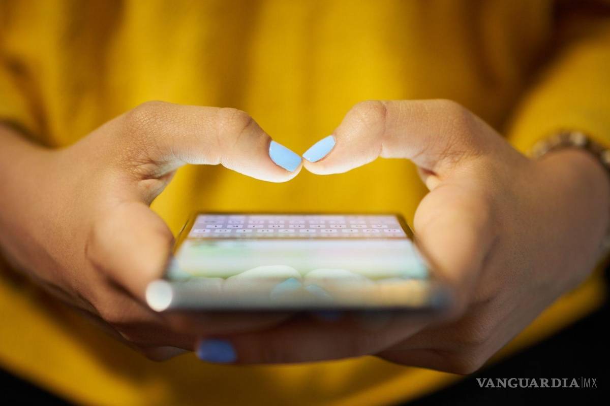 Alertan por hackeo y mensajes de WhatsApp pidiendo ‘favores económicos’ en Saltillo