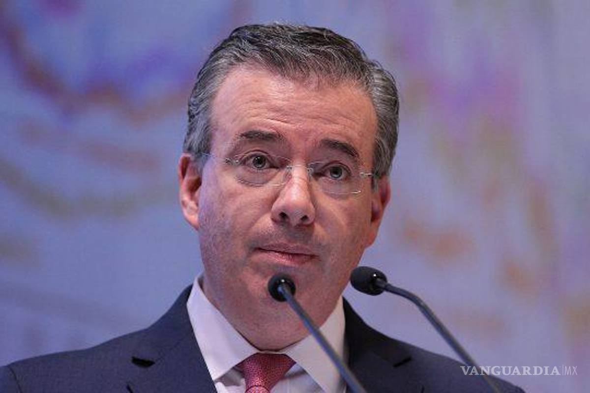 Inflación es elevada, pero no está fuera de control: gobernador de Banxico