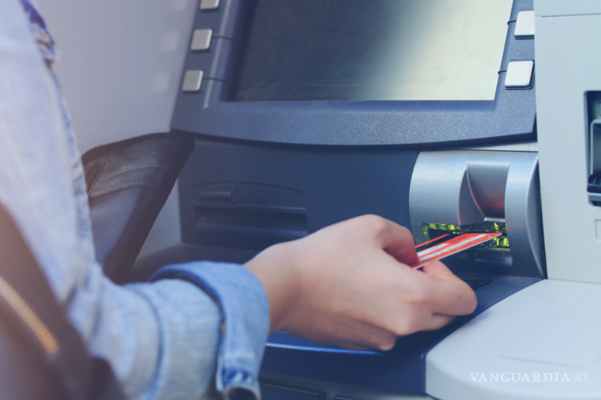 ¿Cuánto dinero se puede tener en la tarjeta de débito sin alertar al SAT?