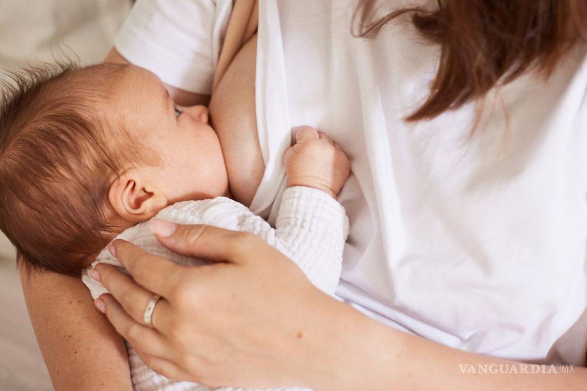 Lactancia directa ayuda a prevenir cáncer de mama, afirma experta de Piedras Negras