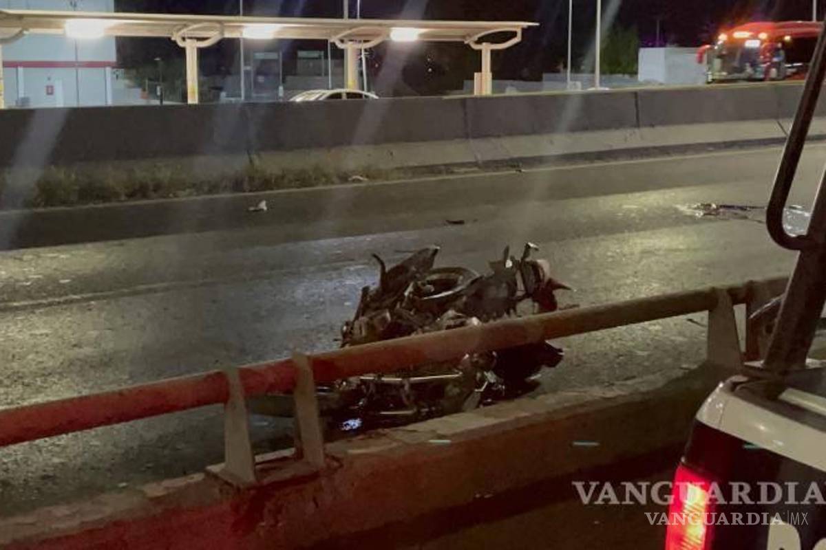 $!Un choque contra una barrera de contención dejó un fallecido y un herido grave.