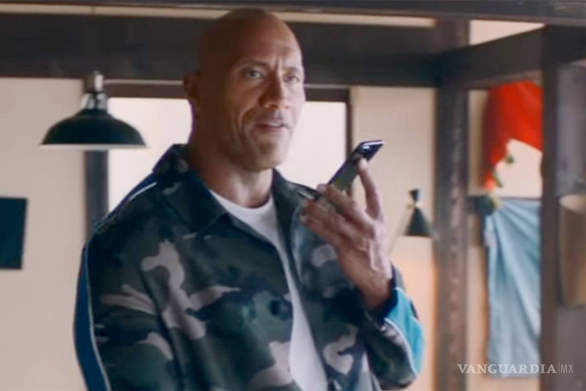 Siri y The Rock protagonizan anuncio de Apple