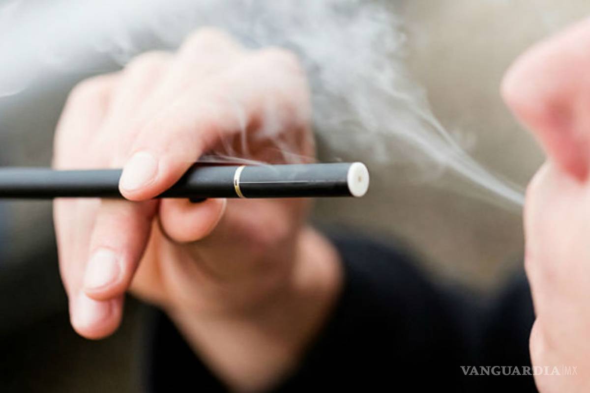 El costo real del cigarrillo electrónico ¿'vapear' es dañino?
