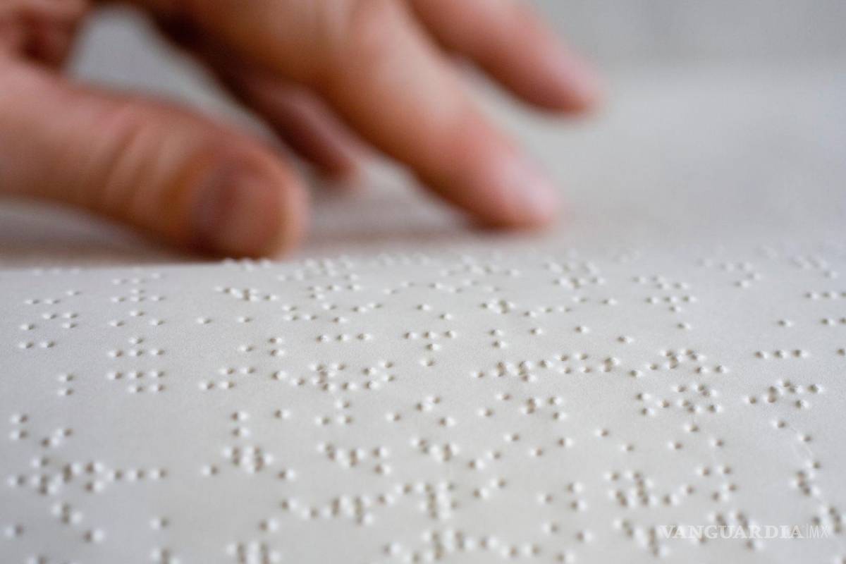 Para promover la igualdad y la inclusión, crean documentos Fiscales de Coahuila en Braille