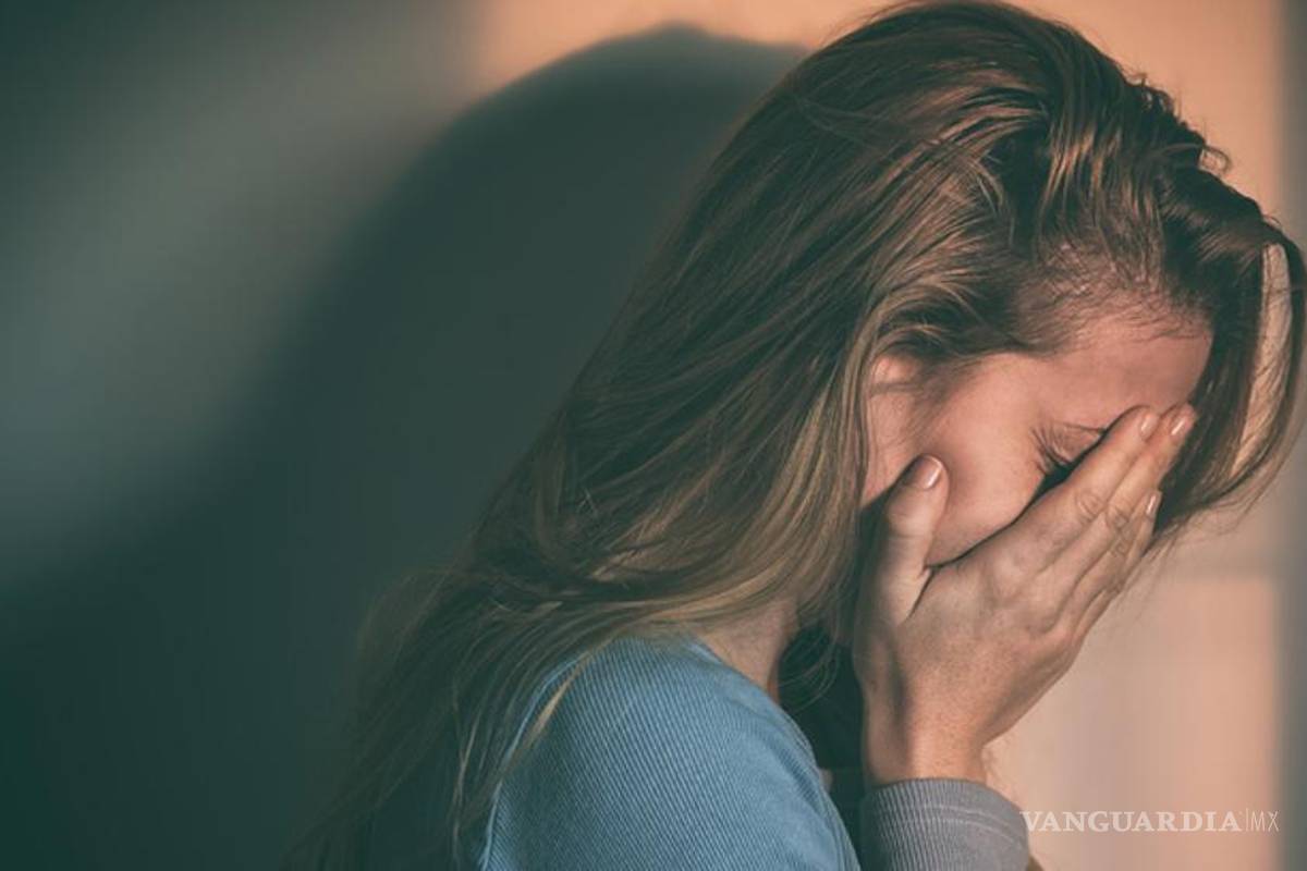 Ven daños en salud mental de mujeres; sobrecarga laboral, la causa
