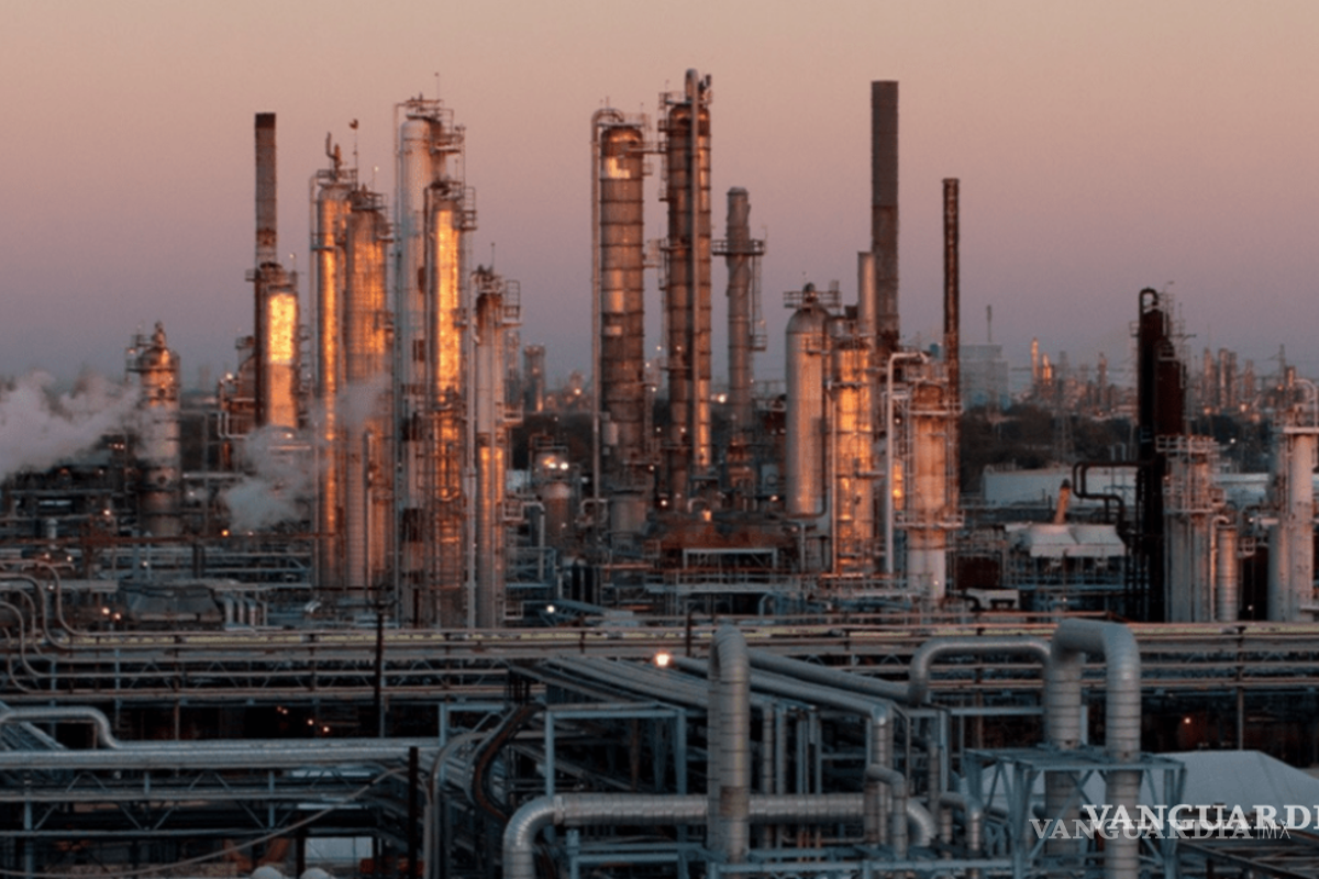 Familia de trabajador fallecido se suma a denuncias contra Pemex por fuga de gas tóxico en Deer Park