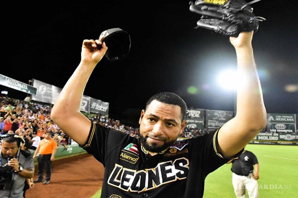 César Valdez es elegido el lanzador del año en la LMB y Carlos Bustamante se lleva el de relevista