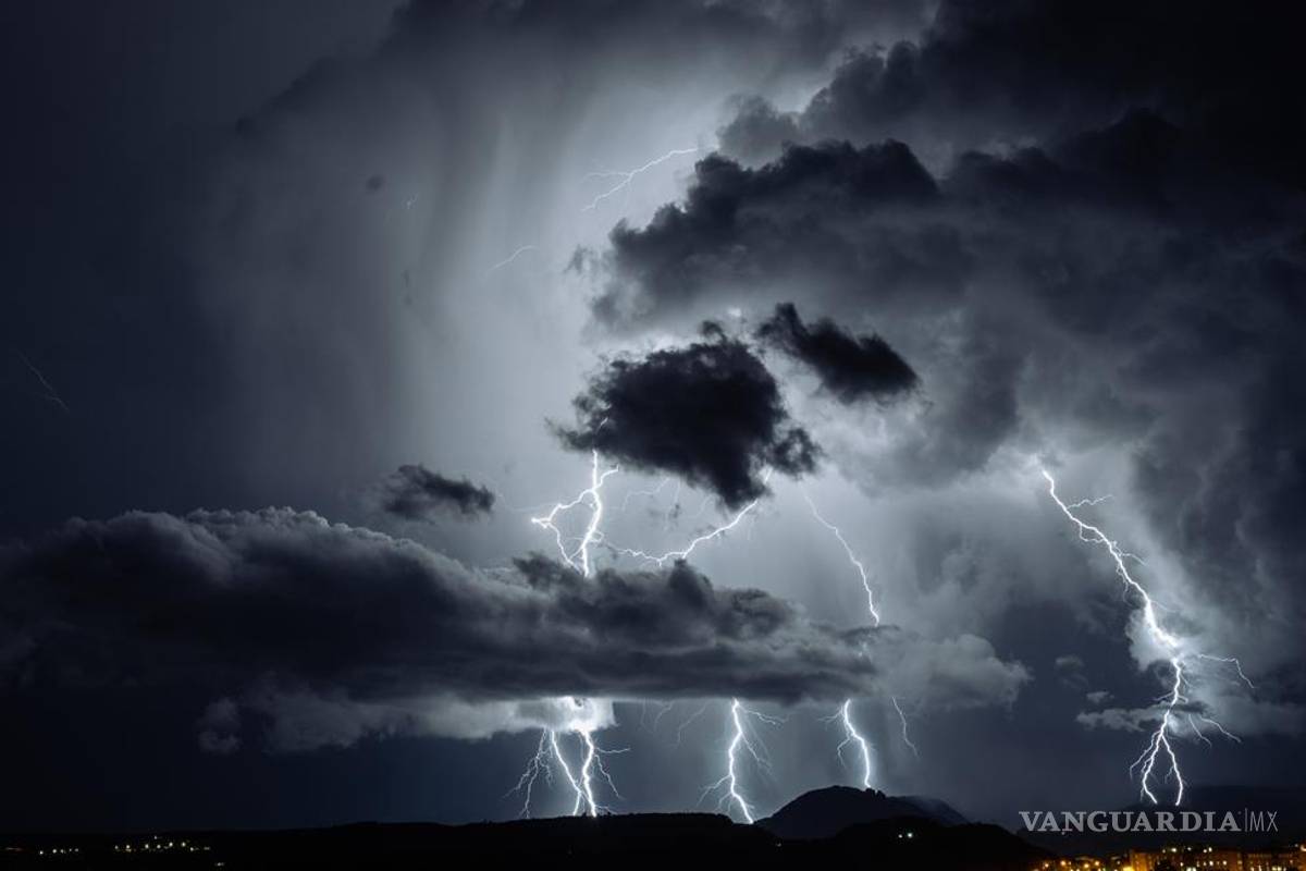 Tormenta Negra amenaza hoy a 17 estados de México... ¿Qué es y dónde golpeará con lluvias torrenciales?