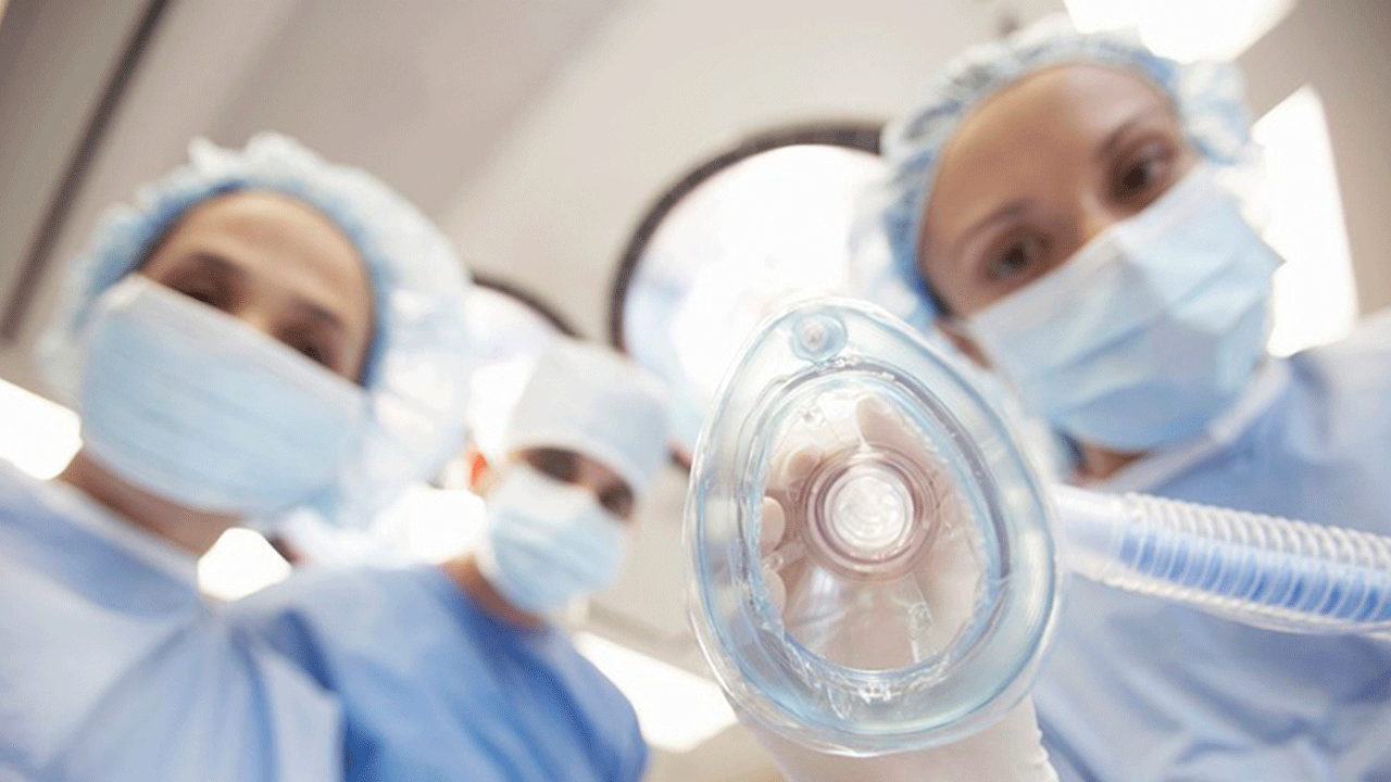 ¿Se imagina despertar en medio de una cirugía sin poderse mover? Ella lo vivió en carne propia