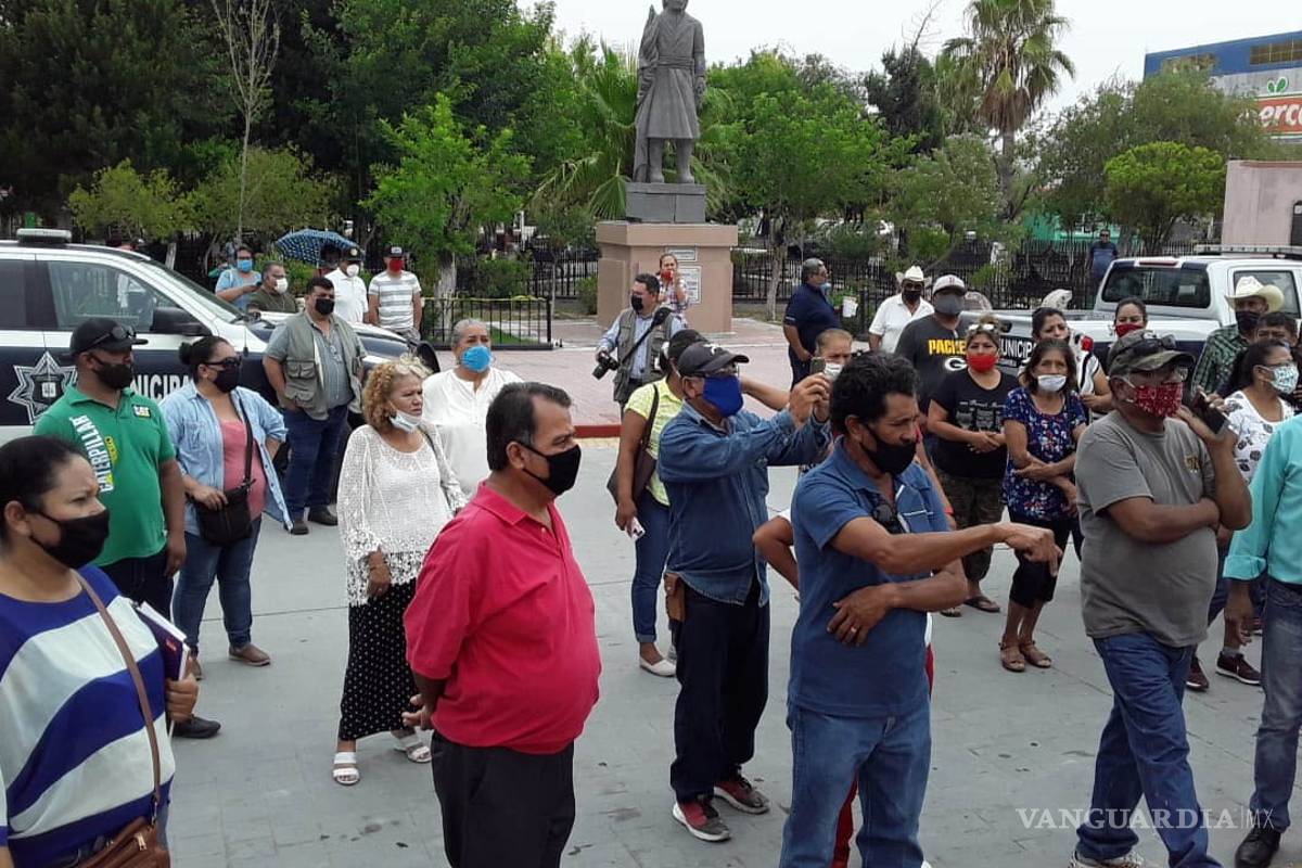 Toman vecinos la presidencia de Castaños por falta de agua en las colonias