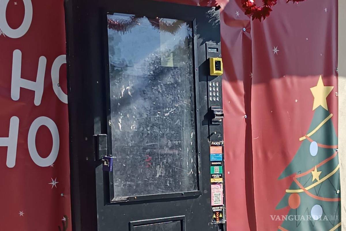 $!Máquina expendedora de vapeadores ubicada sobre el Bulvar Moctezuma en Saltillo.