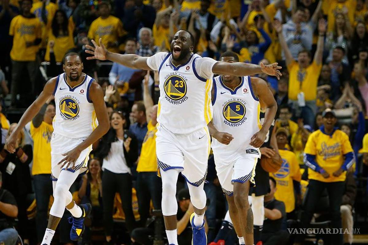 Aplastan Warriors a los Pelicans de Nueva Orleans