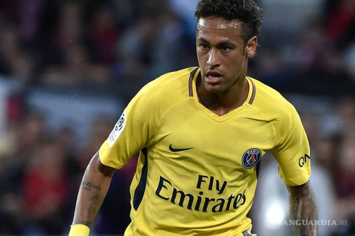 Neymar destaca por encima de Marcelo y Coutinho