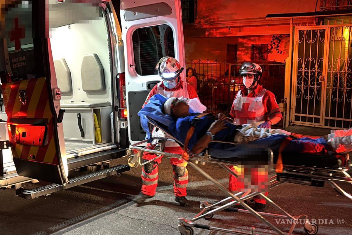 $!Vecinos señalaron que los agresores pertenecían a la pandilla “Huajucos” del Ojo del Agua, quienes atacaron la vivienda y los vehículos estacionados.